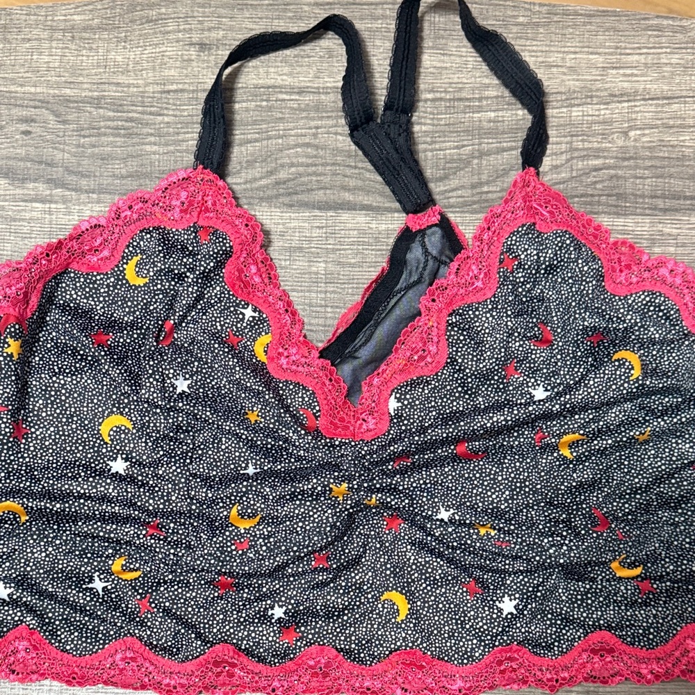NWT Torrid Lace Trim Bralette - Sz 4